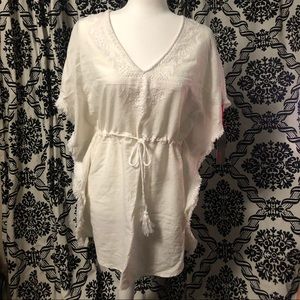 NWT FORCYNTHIA Beach Cover up